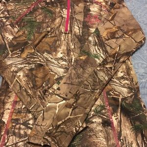 Form fitting RealTree long sleeve